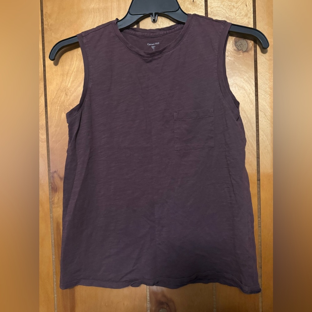 Garnet Hill Women's Sleeveless Pocket Tee in Plum